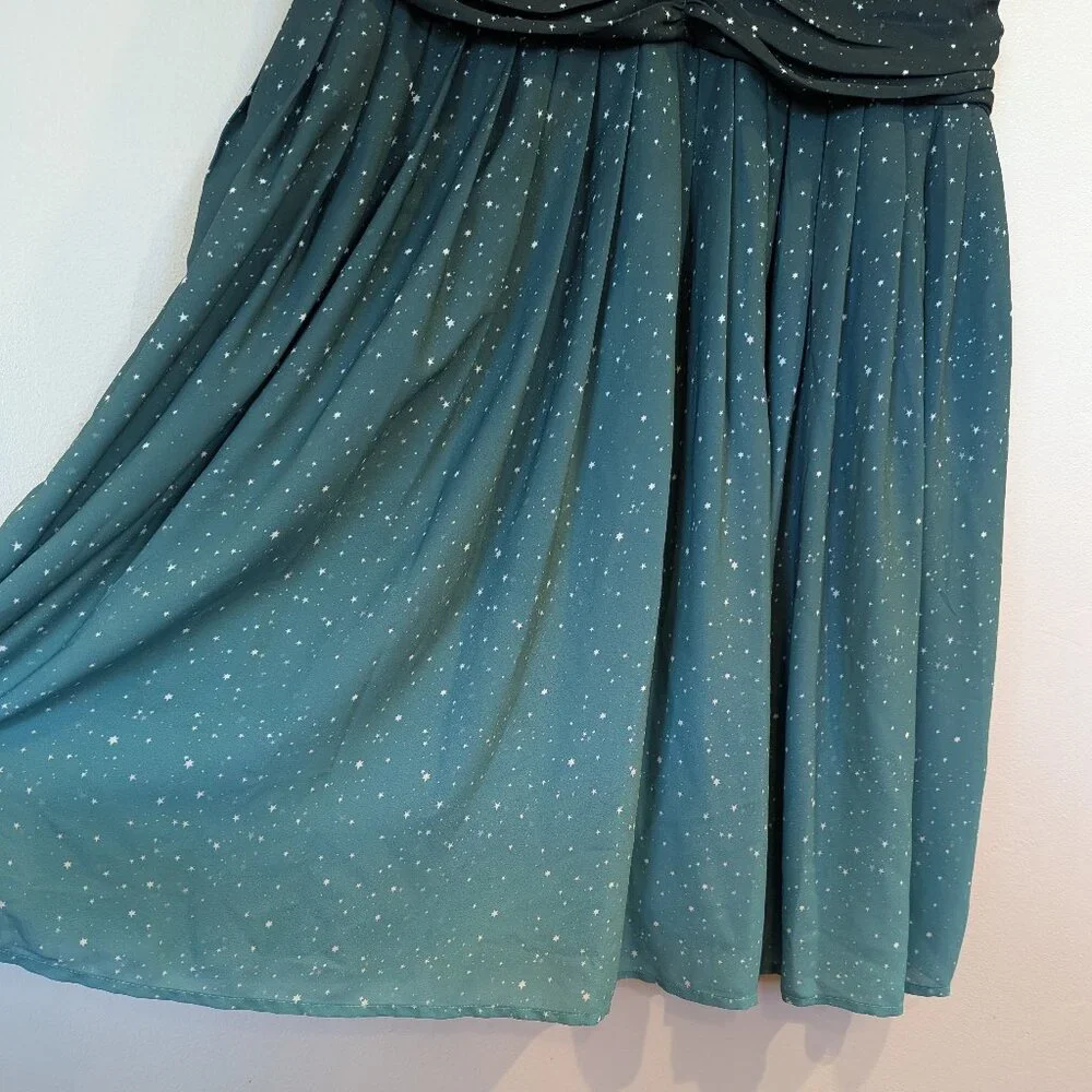 ESHAKTI Wayward Fancies Ombre Star Print Dress 1X-18W Crepe Pleated Empire Waist - Picture 6 of 11